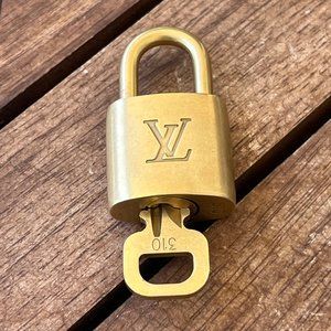 LOUIS Vuitton #310 Gold Brass Lock and Key 🔐